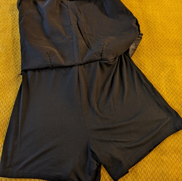 BRIGGS black skirt with silver buttons size 8 - Picture 3 of 4